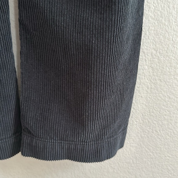 Everlane The Corduroy Straight-Leg Crop in Black - Picture 6 of 6